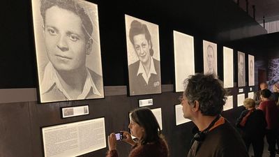 Holocaust survivors, descendants mark 80th anniversary of Warsaw Ghetto Uprising