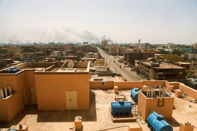 Egyptian army says soldiers stuck in Sudan back home or at embassy