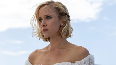 Chicago Med's Jessy Schram Previews 'A Lot Of Heart' In Her Fantasy Island Debut As A Very Different Character Than Hannah Asher