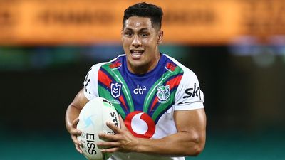 Roger Tuivasa-Sheck to quit rugby union after confirming NRL return with Warriors