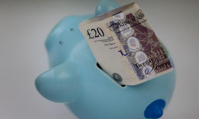 Regulator warns UK banks over miserly savings rates for loyal customers