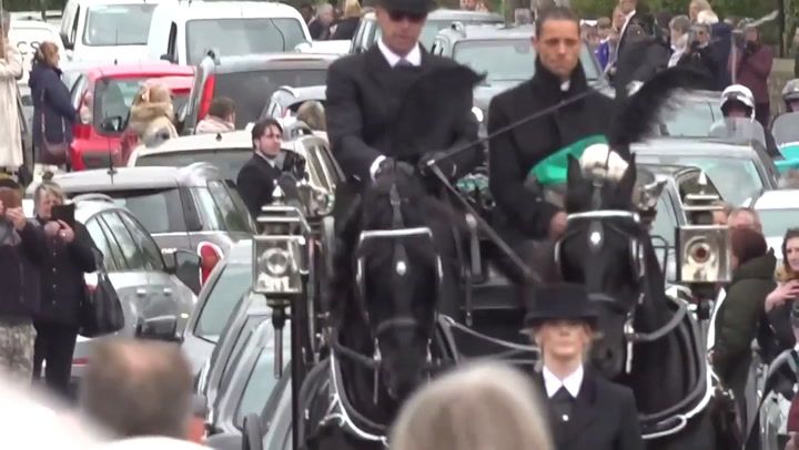 Paul O’Grady’s funeral: Entertainer laid to rest after…