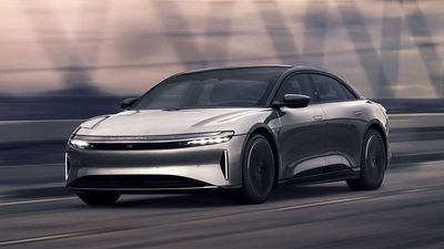 2023 Lucid Air With Stealth Appearance Pack Starts US Deliveries