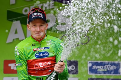 Geoghegan Hart charms Italy as Tour of the Alps victory nears