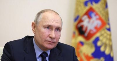 Vladimir Putin 'suffers breakdown after changing cancer medicine'