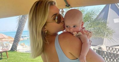 Billie Faiers slammed as she complains about being 'forced to hold baby' for flight