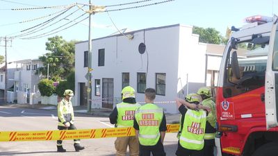 Substantial cracks appear on Tighes Hill home as Fire and Rescue NSW evacuates nearby residents