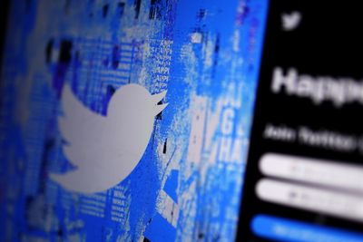 Twitter starts removing blue tick mark from non-paying users