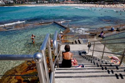 Century-old Sydney weather record broken with 184 days of 20C or higher