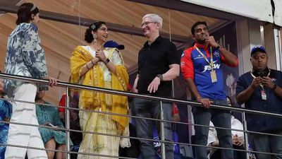 IPL 2023: Tim Cook watches Delhi Capitals-Kolkata Knight Riders match in Delhi