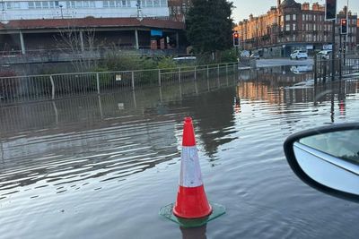 Shocking video shows major flooding on Glasgow road due to burst pipe