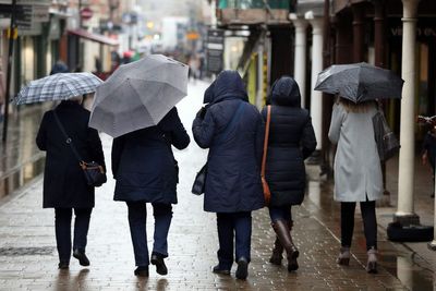 Wet weather blamed as retail sales slump