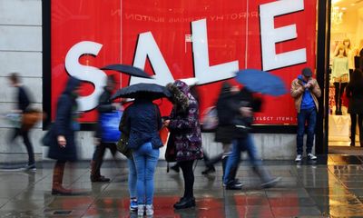 Retail sales in Great Britain dampened by poor weather