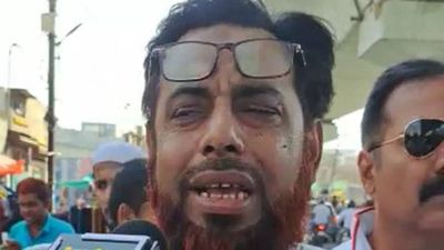 Slogans raised in Atiq Ahmad's favour after Friday namaz in Patna