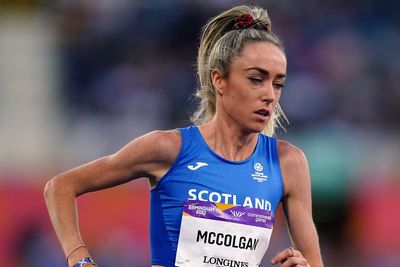 Eilish McColgan withdraws from London Marathon due to knee injury