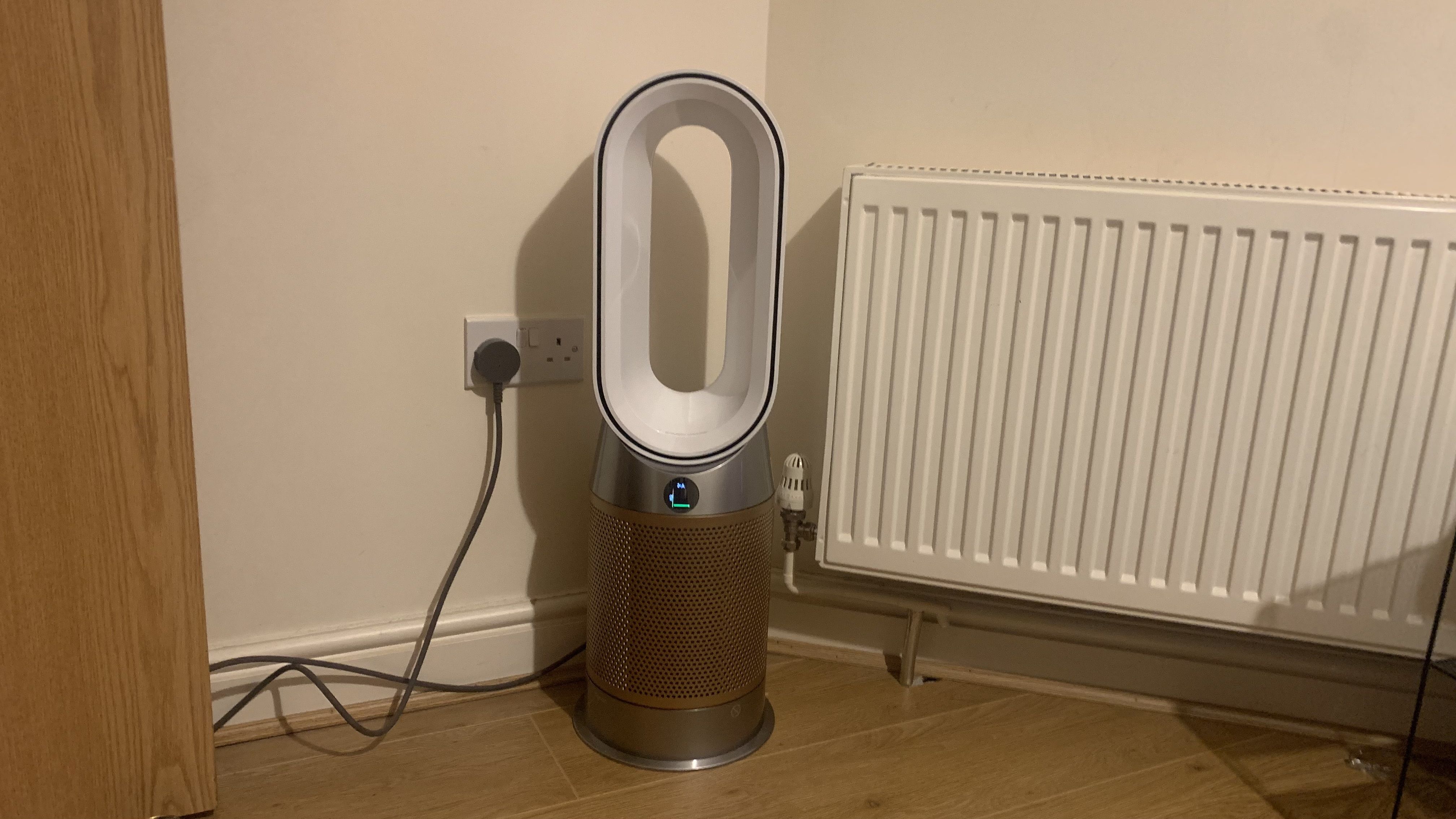 Dyson Purifier Hot+Cool Formaldehyde HP09 a powerful…