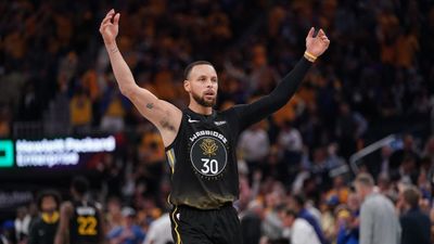 Steph Curry Fires Up Warriors Fans With Strong Quote on Draymond Controversy After Win