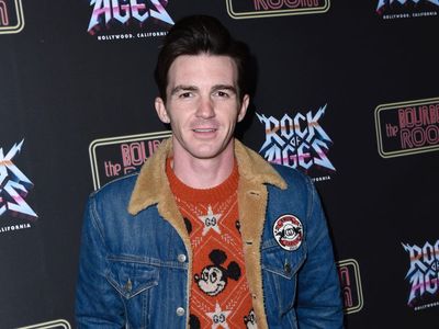 Drake Bell claims he found out wife Janet Von Schmeling filed for divorce by reading it online