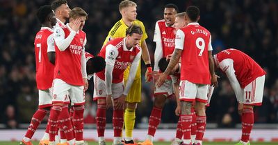 Gary Neville piles in on 'extremely strange' Arsenal moment during Southampton game