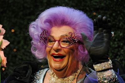 'Dame Edna Everage' comedian Barry Humphries dies