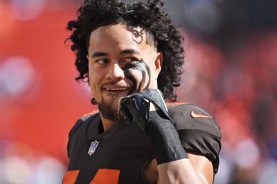 Watch: Browns Sione Takitaki recovering nicely from injury