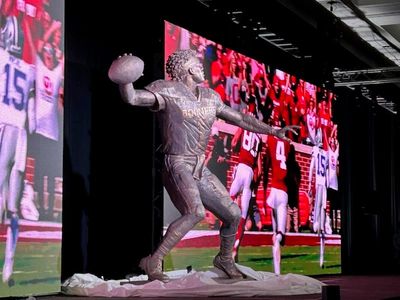 WATCH: Kyler Murray’s statue unveiled at Oklahoma