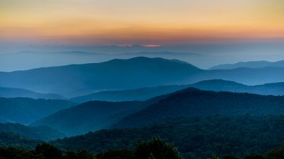 Why are the Blue Ridge Mountains blue?