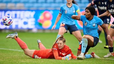 Melbourne Victory's fairytale fizzles out as Sydney FC make sixth consecutive A-League Women grand final