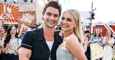 Country star Kelsea Ballerini shares sweet snap with Outer Banks boyfriend amid divorce