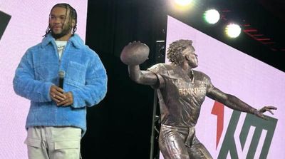 Ex-Sooners QB Kyler Murray Honored by Oklahoma With Statue