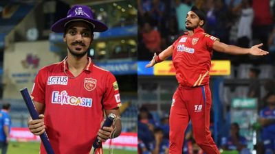 Watch: Arshdeep Singh breaks super expensive stumps twice off consecutive balls with deadly yorkers