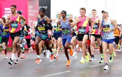 London Marathon 2023: Mo Farah leads men off in last home race