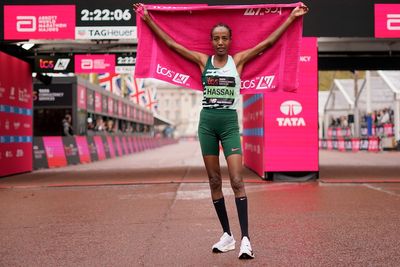 Sifan Hassan pulls off remarkable victory on marathon debut in London