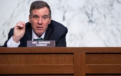 Limit access to most secret US documents, Senate intel panel head says