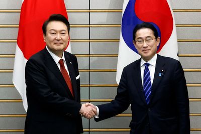 South Korea restores Japan on trade 'white list'