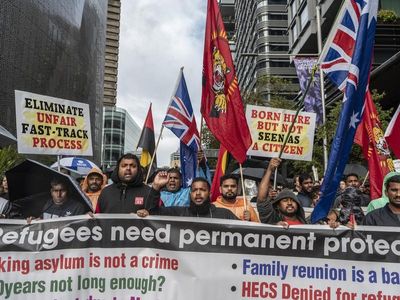 Asylum seekers chasing budget boost and work rights