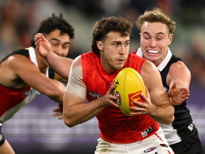 Players call for AFL clarification on dangerous tackles