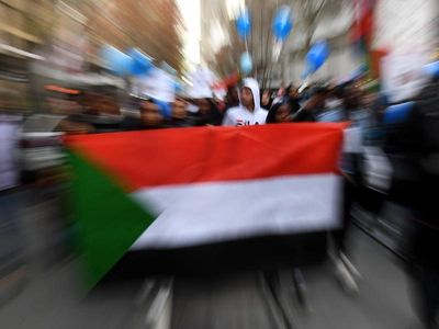 Concerns for 158 Australians in Sudan as conflict rages