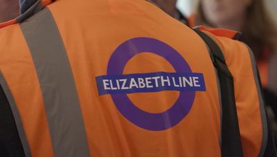 Elizabeth line: Final stage of opening to go ahead as planned, TfL confirms