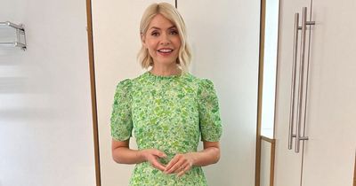Holly Willoughby wows fans in 'flattering' floral green dress on This Morning