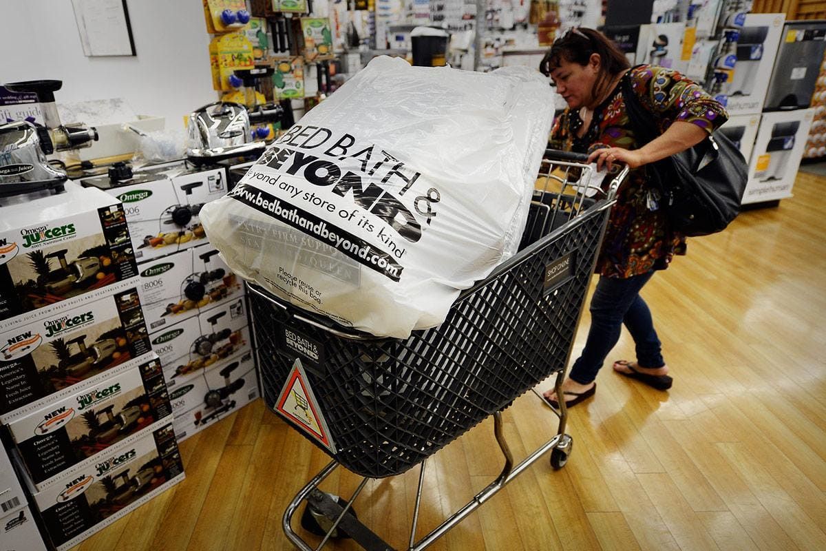 Bed Bath & Beyond, Meme Stock Favorite, Plummets After…