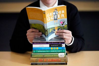 'Gender Queer' tops library group's list of challenged books