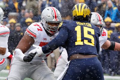 Bears stay put at No. 9, take top OT in Touchdown Wire’s mock draft