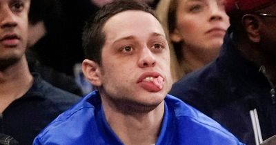 Pete Davidson angrily SHOVES fan as he is swarmed at Knicks play-off game