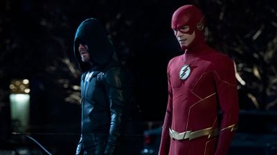 Stephen Amell Discusses His Return To The Flash, Which Grant Gustin Apparently Didn't Think Would Happen