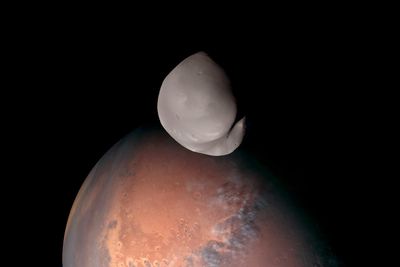 Flyby of Mars’ moon Deimos provides most detailed images ever captured