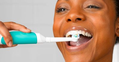 Dental pro says toothpaste doesn't actually clean your teeth and people are baffled