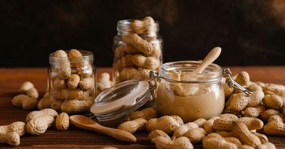 'Allergies could fall 77% if babies ate peanut butter while being weaned'