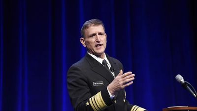 Retired US admiral who has previously advised Australia on shipbuilding to lead fresh review of navy's warship fleet
