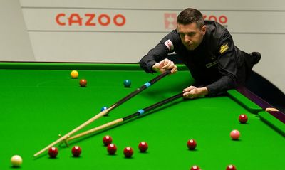 Mark Selby stays on track for fifth world title with impressive Gary Wilson win
